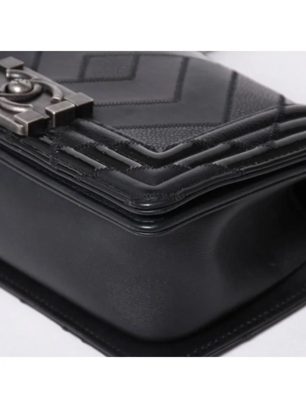 Chanel Boy Chain Shoulder Bag Black